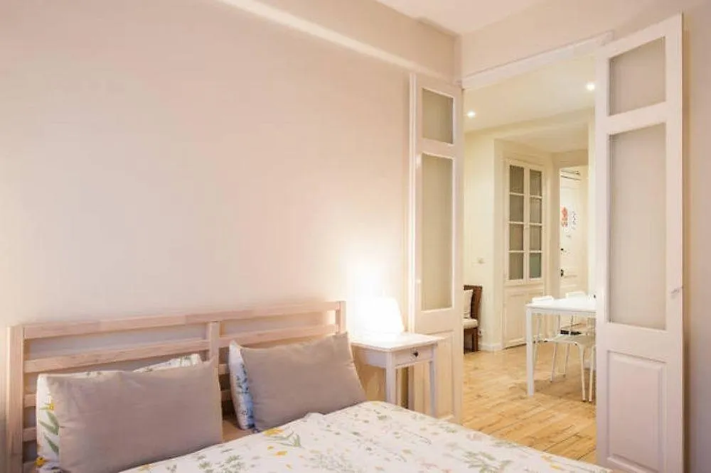 Avenida Apartments Piquer Barcelona Spain